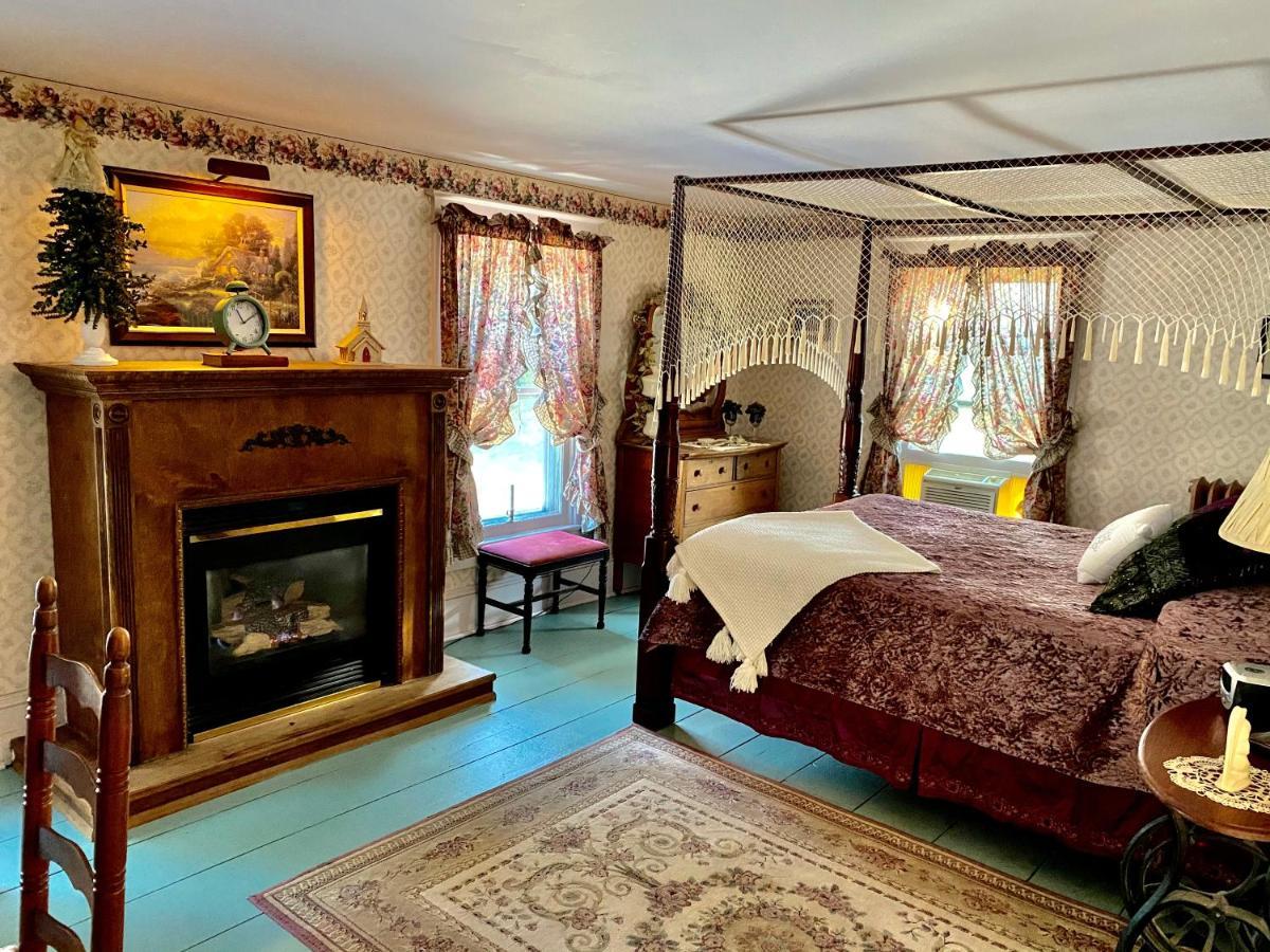 The Bella Ella Bed And Breakfast Canandaigua Eksteriør billede