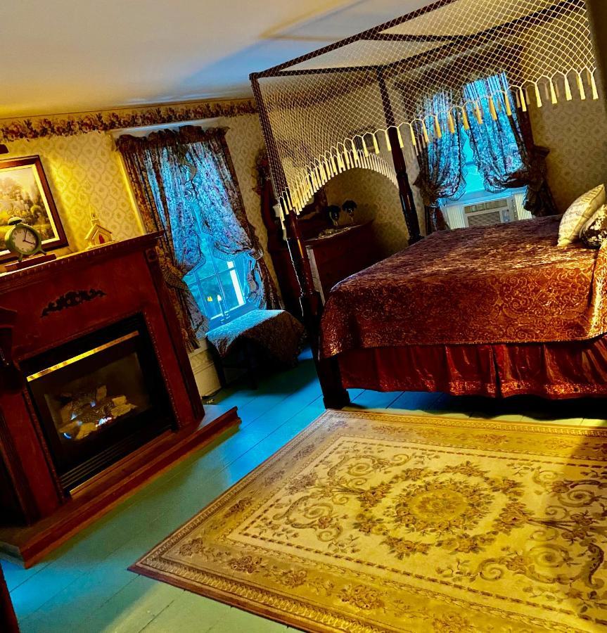 The Bella Ella Bed And Breakfast Canandaigua Eksteriør billede