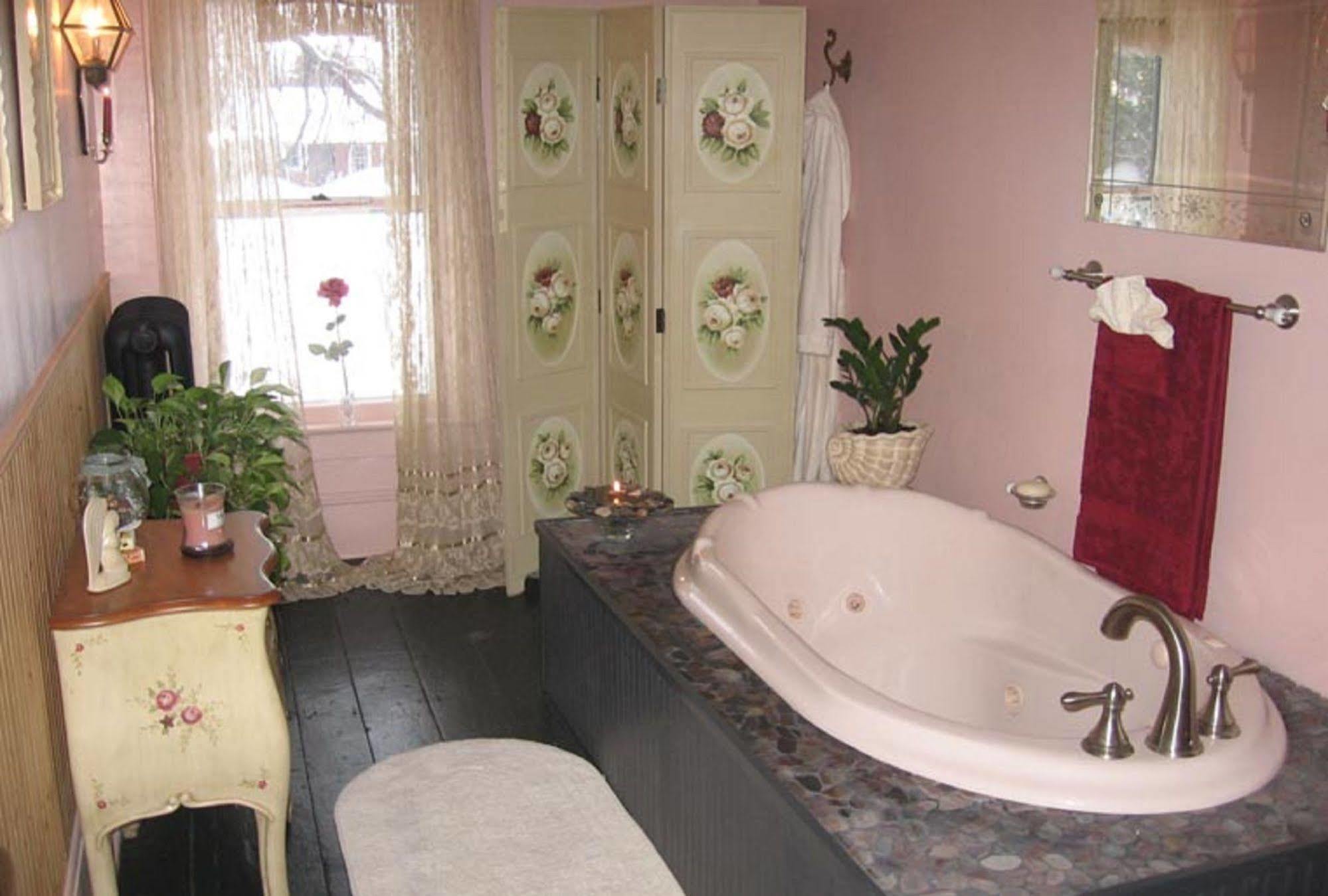 The Bella Ella Bed And Breakfast Canandaigua Eksteriør billede