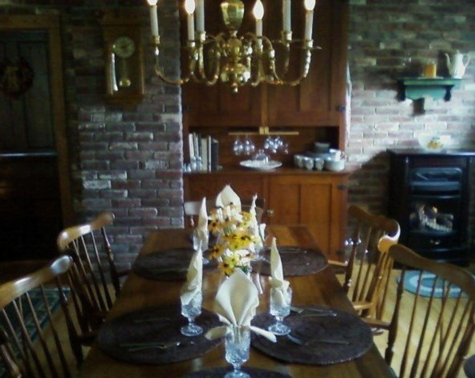 The Bella Ella Bed And Breakfast Canandaigua Eksteriør billede