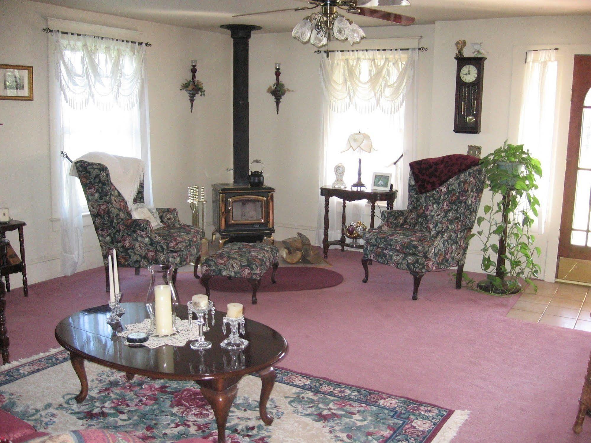 The Bella Ella Bed And Breakfast Canandaigua Eksteriør billede
