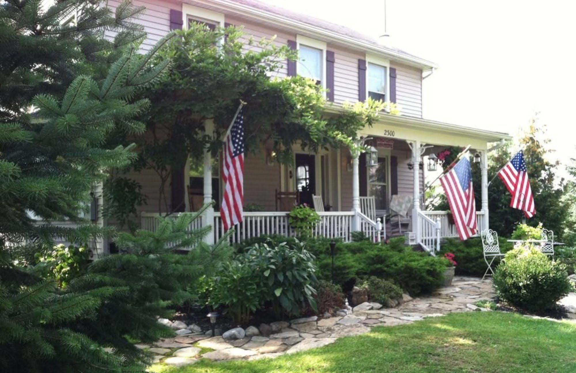 The Bella Ella Bed And Breakfast Canandaigua Eksteriør billede